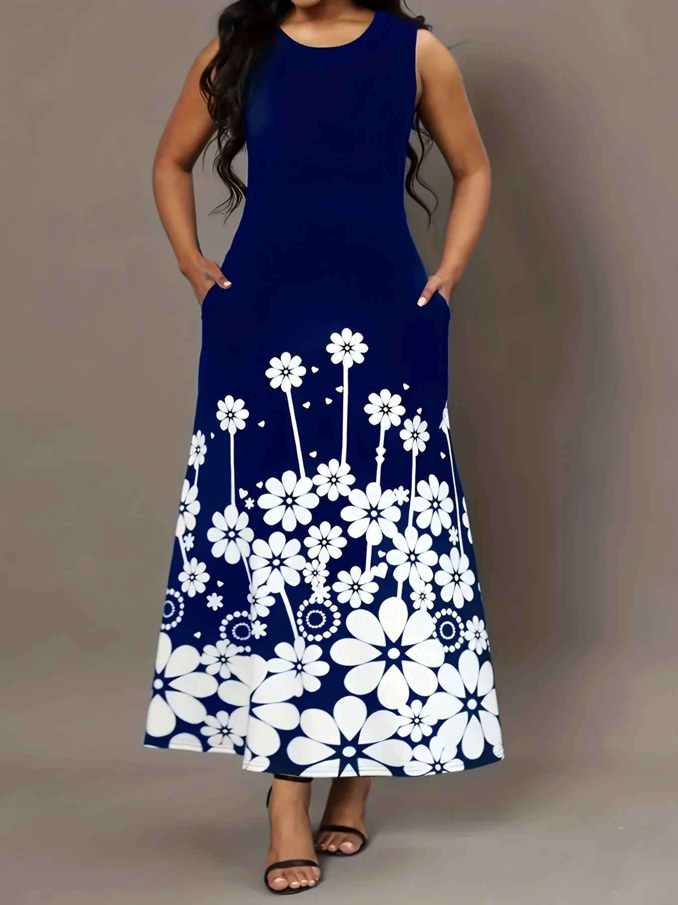 Women’s Black & White Floral Sleeveless Maxi Dress