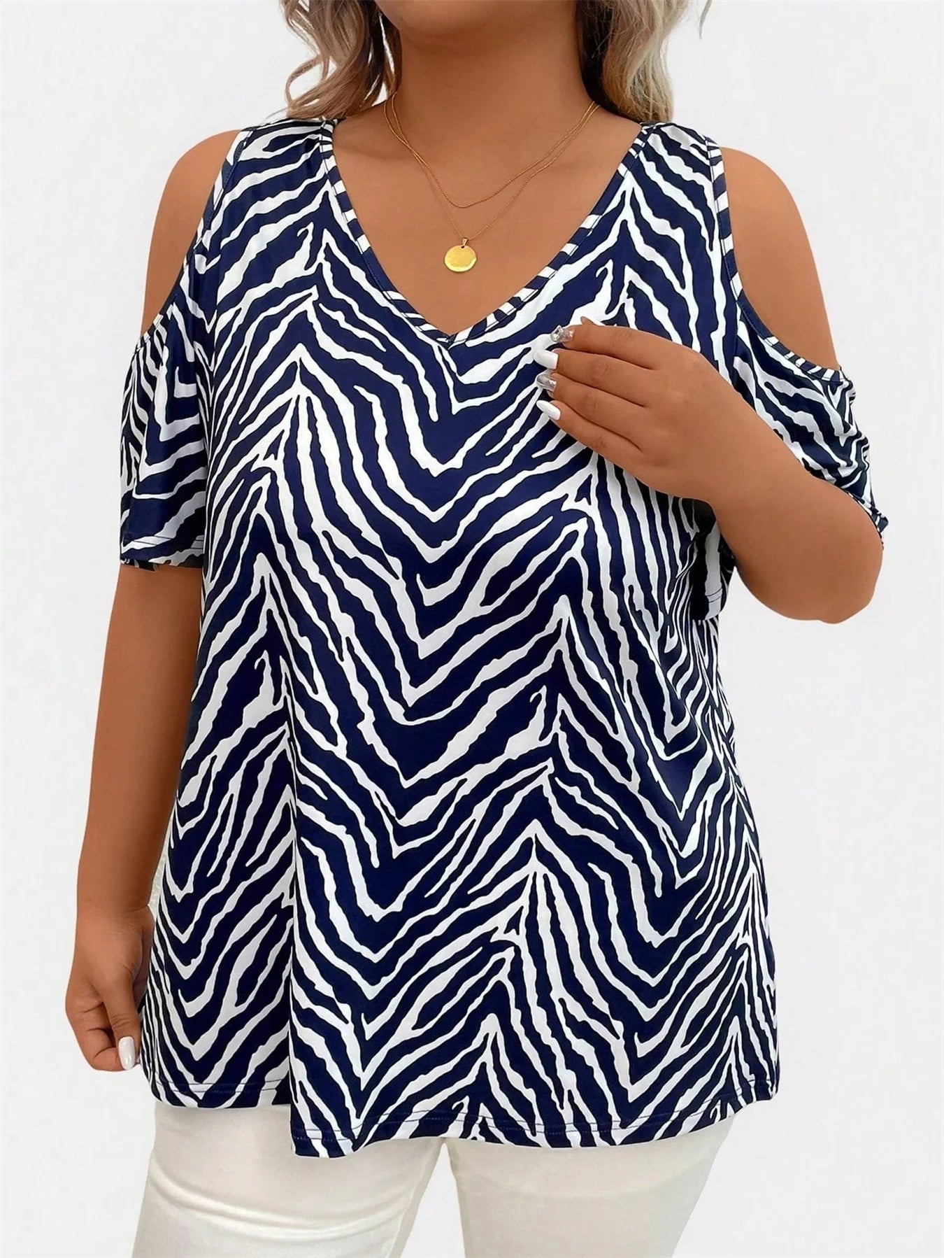 Plus Size Cold Shoulder V-Neck Casual Top