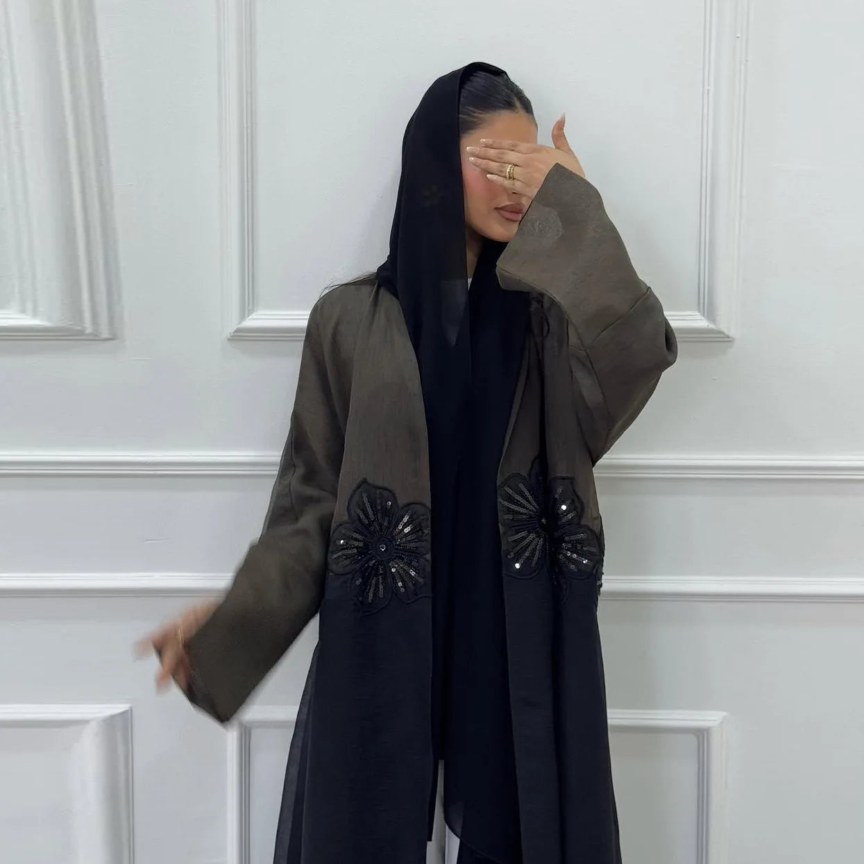 Fashionable 3D Patch Open Cardigan Abaya for Women