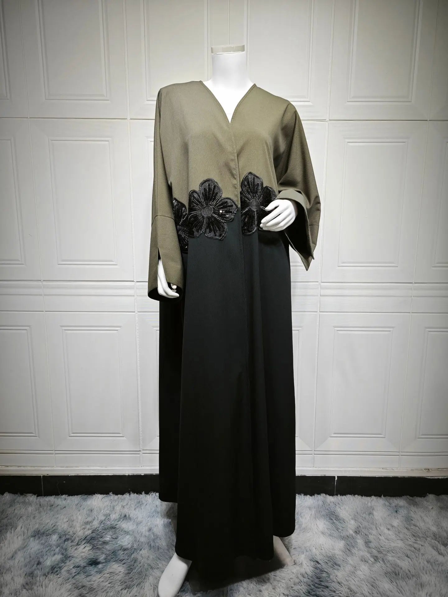 Fashionable 3D Patch Open Cardigan Abaya for Women